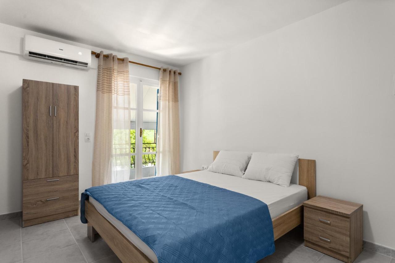 Nikolas Apartments Stoupa Lévktron Exterior foto