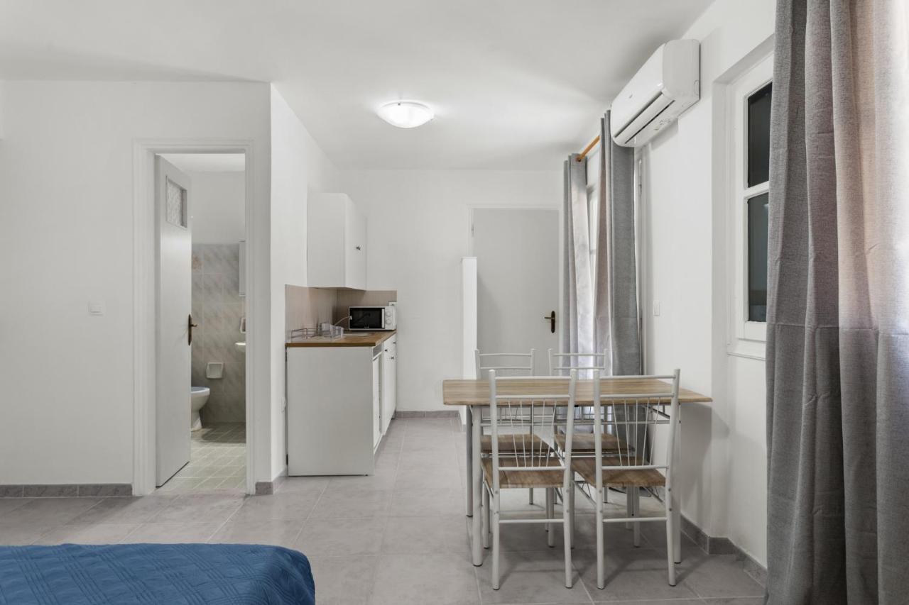 Nikolas Apartments Stoupa Lévktron Exterior foto